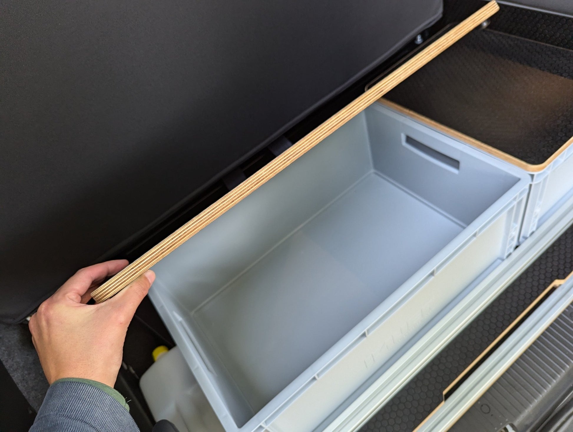 Black Hex Auer Euro Box Tops - Vangear UK
