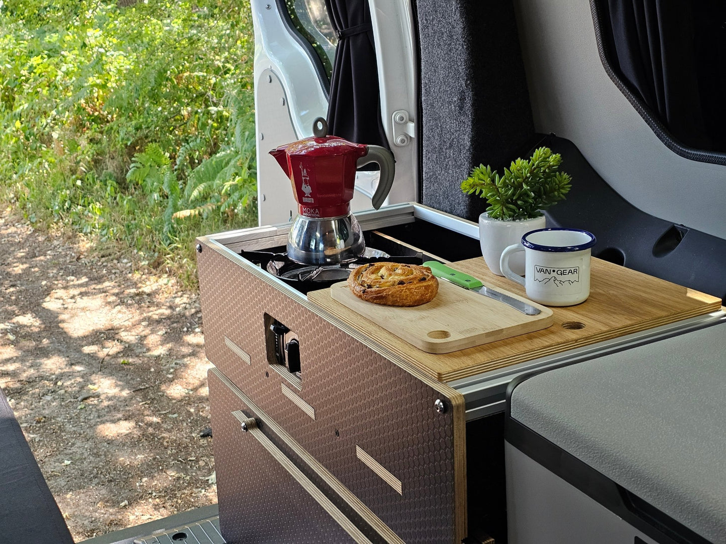 FOR SALE - Volkswagen 2021 Caddy Maxi Mk5 Campervan with a Vangear "Freerunner" conversion. - Vangear UK