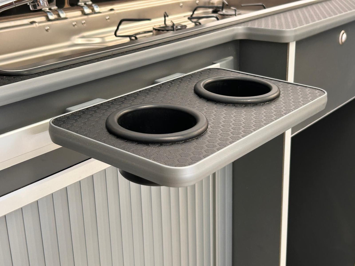 Mito rail small table with 2 cup holders - Vangear UK