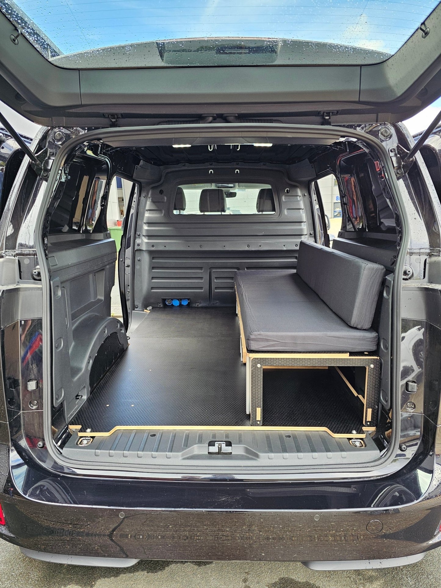 NEW Buzz - Kit for the Volkswagen id.buzz cargo (supply & fit) NEW "Freerunner" - Vangear UK
