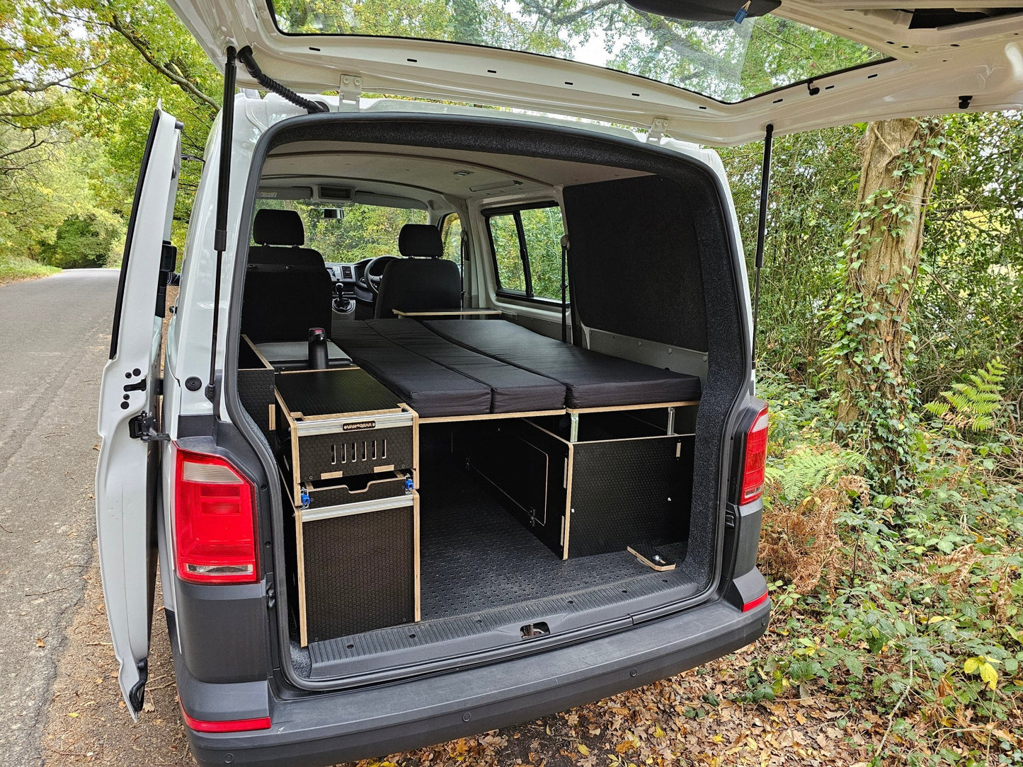 SALE Volkswagen T5 T6 T6.1 Kombi - crew cab conversion pack (USED)(Supply & fit at our workshop) - Vangear UK