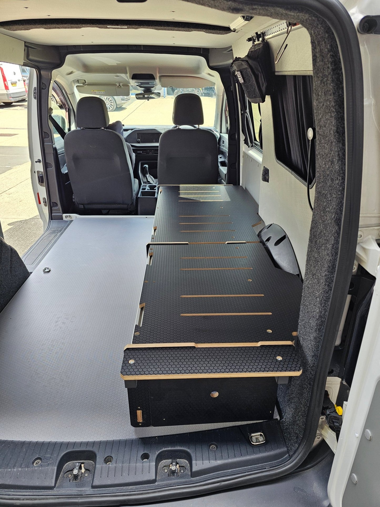 Volkswagen Caddy Maxi mk5 Compact - Bed by Vangear - campervan bed - Vangear UK