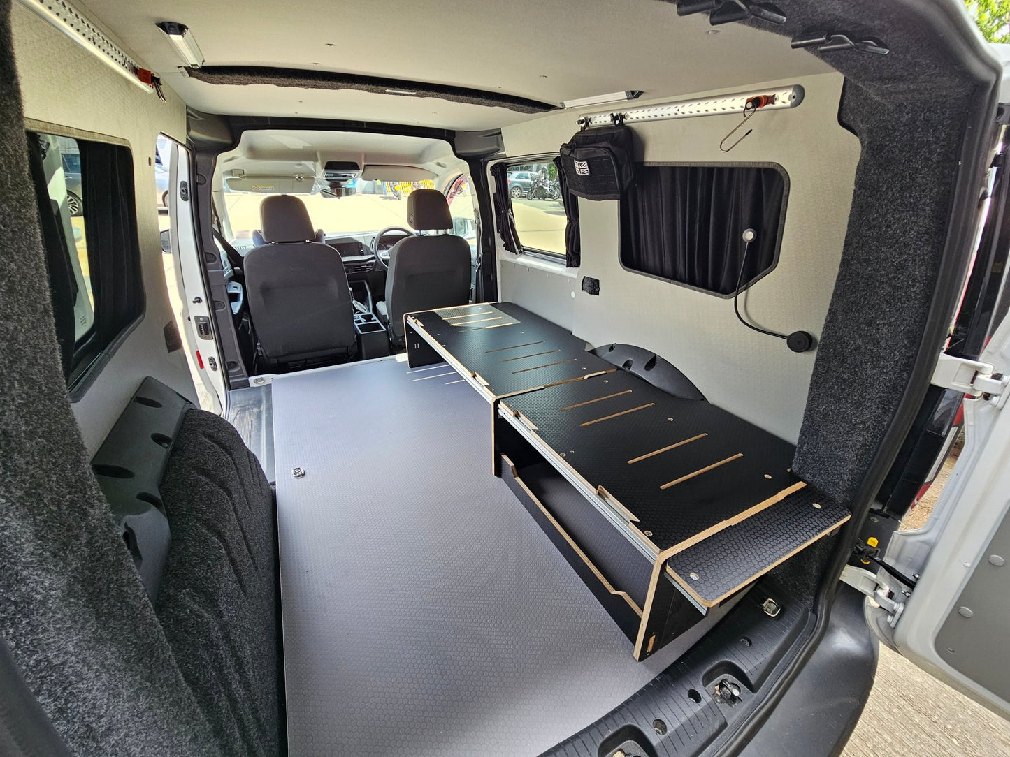 Volkswagen Caddy Maxi mk5 Compact - Bed by Vangear - campervan bed - Vangear UK