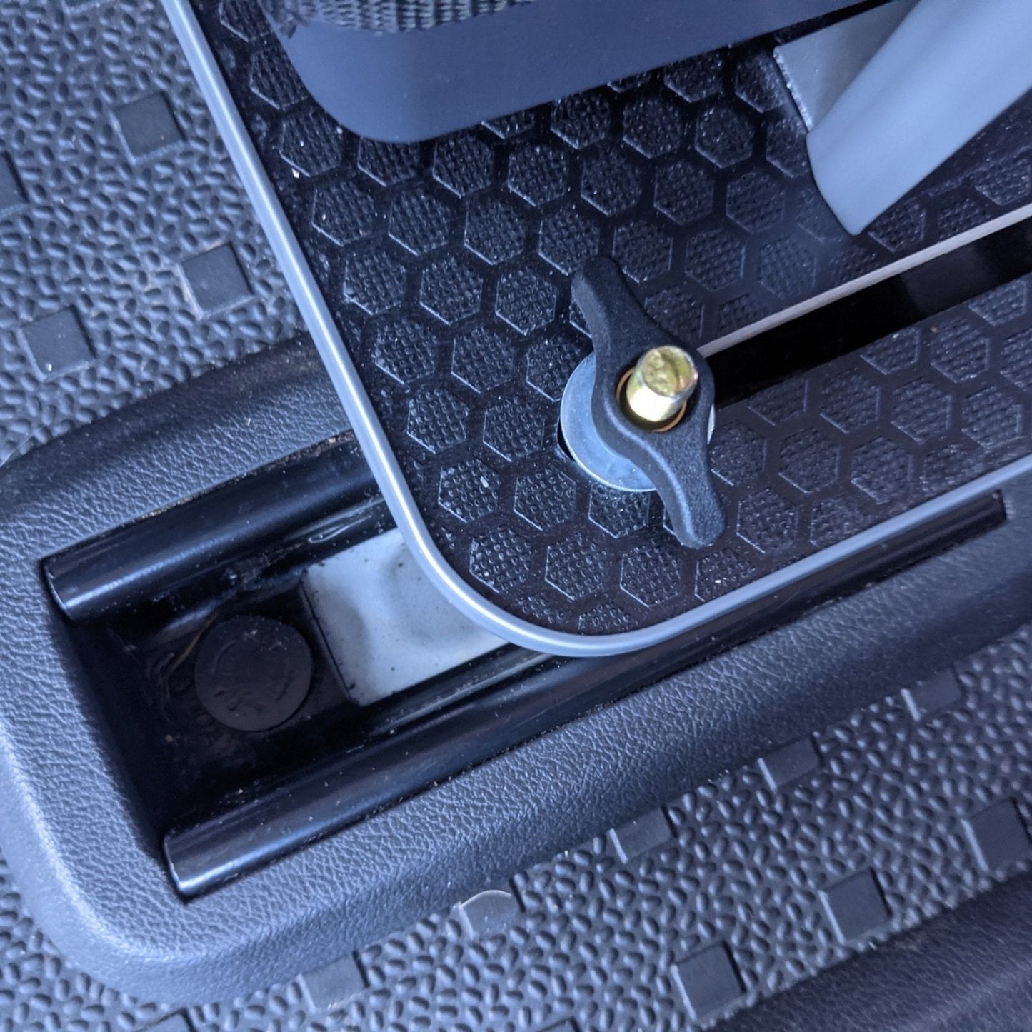 Fixings for Sliding Rails - Vangear UK
