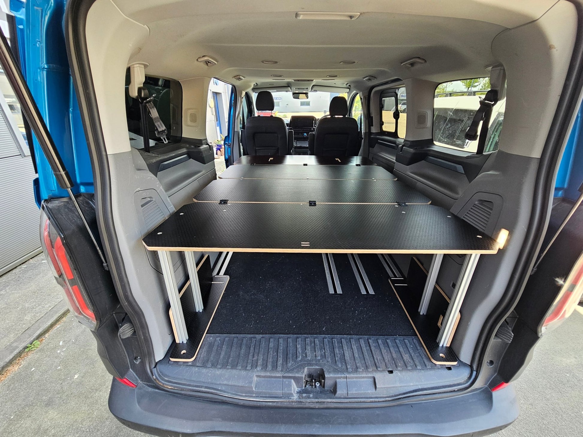 Bed System for Volkswagen T7 Caravelle - Ford Tourneo custom - SWB - Vangear UK