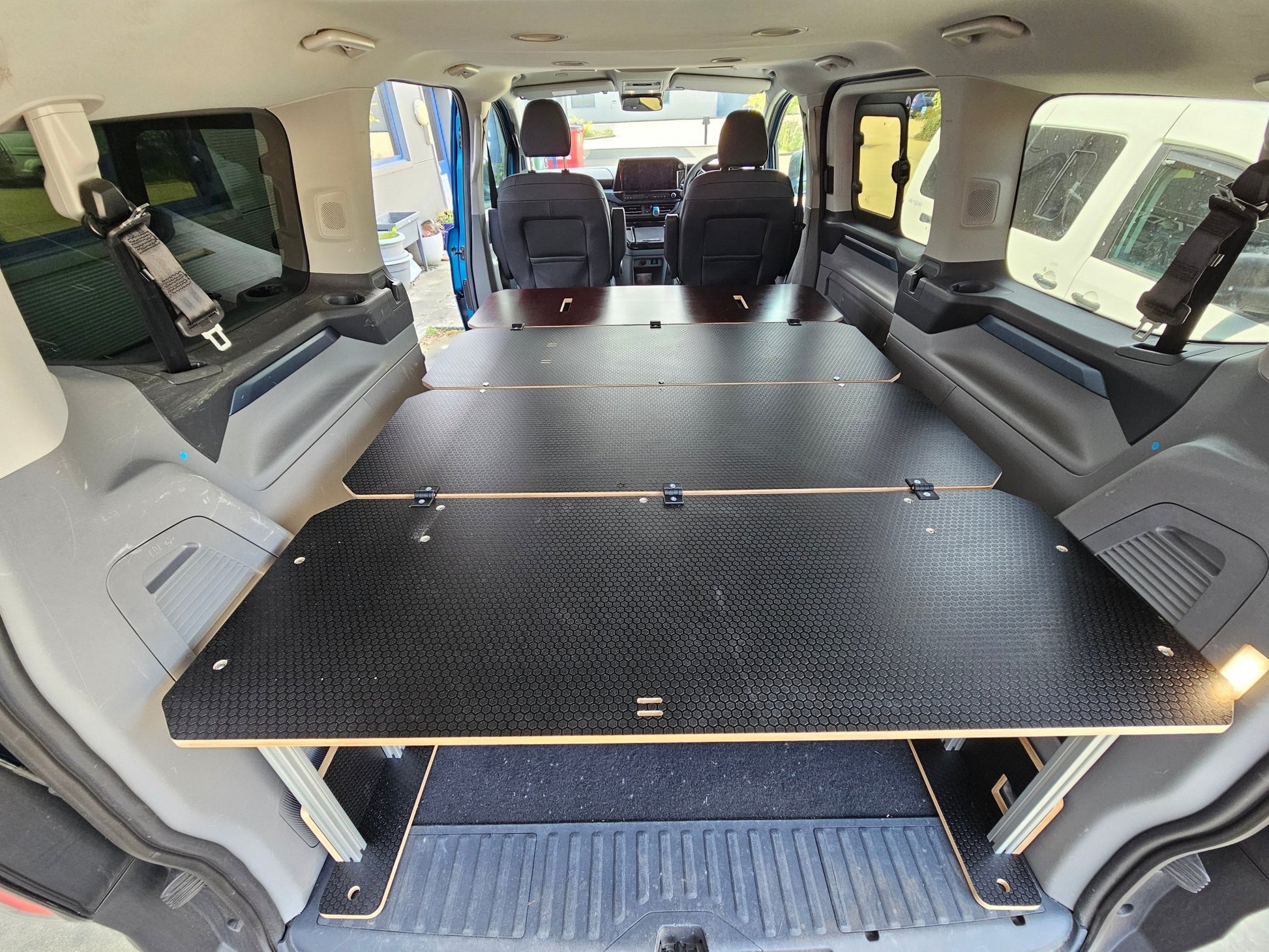 Bed System for Volkswagen T7 Caravelle - Ford Tourneo custom - SWB - Vangear UK