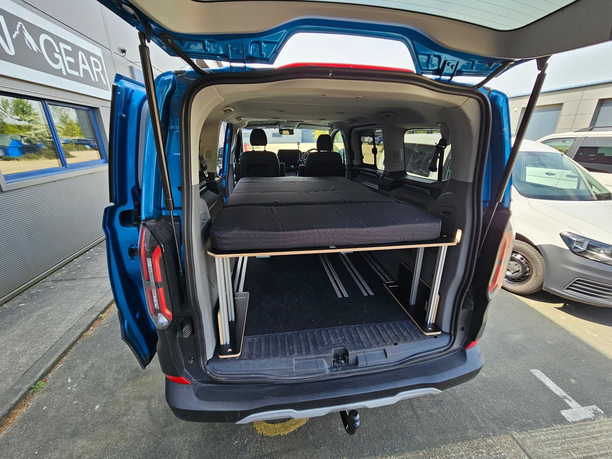 Bed System for Volkswagen T7 Caravelle - Ford Tourneo custom - SWB - Vangear UK