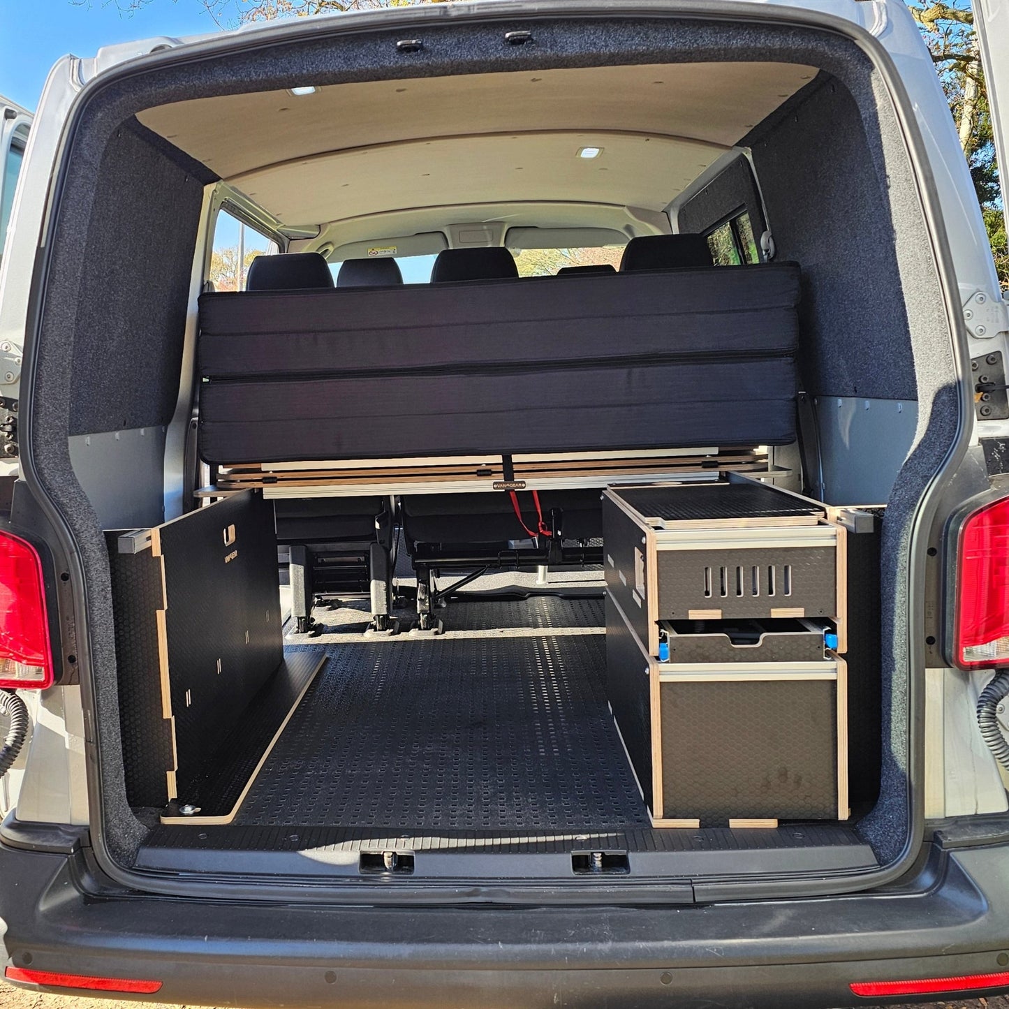 Kombi Crew Cab Bed System for Volkswagen T5 T6 T6.1 kombi - Vangear UK