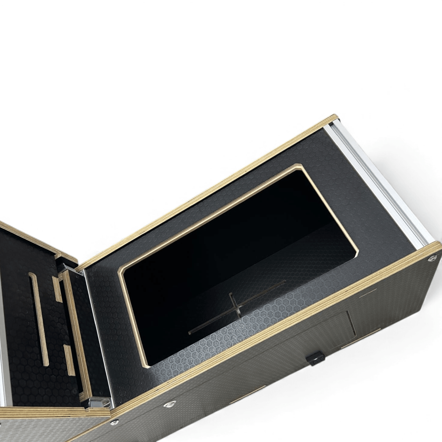 Maxi - Pod 2.1 storage space - Vangear UK