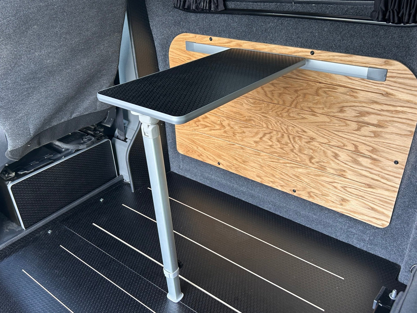 Medium Table (Height Adjustable Leg) - Vangear UK