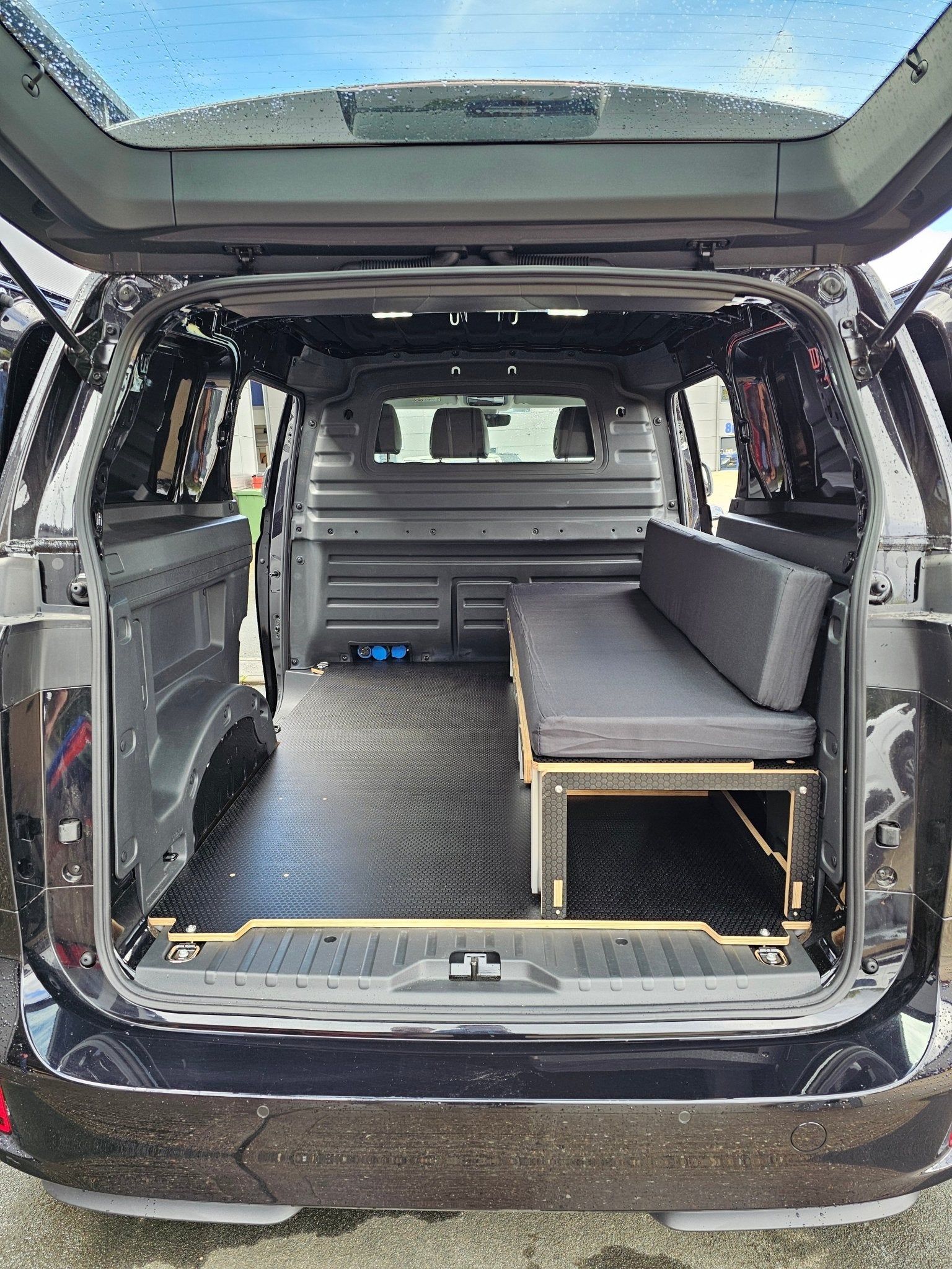 NEW Buzz - Kit for the Volkswagen id.buzz cargo (supply & fit) NEW "Freerunner" - Vangear UK
