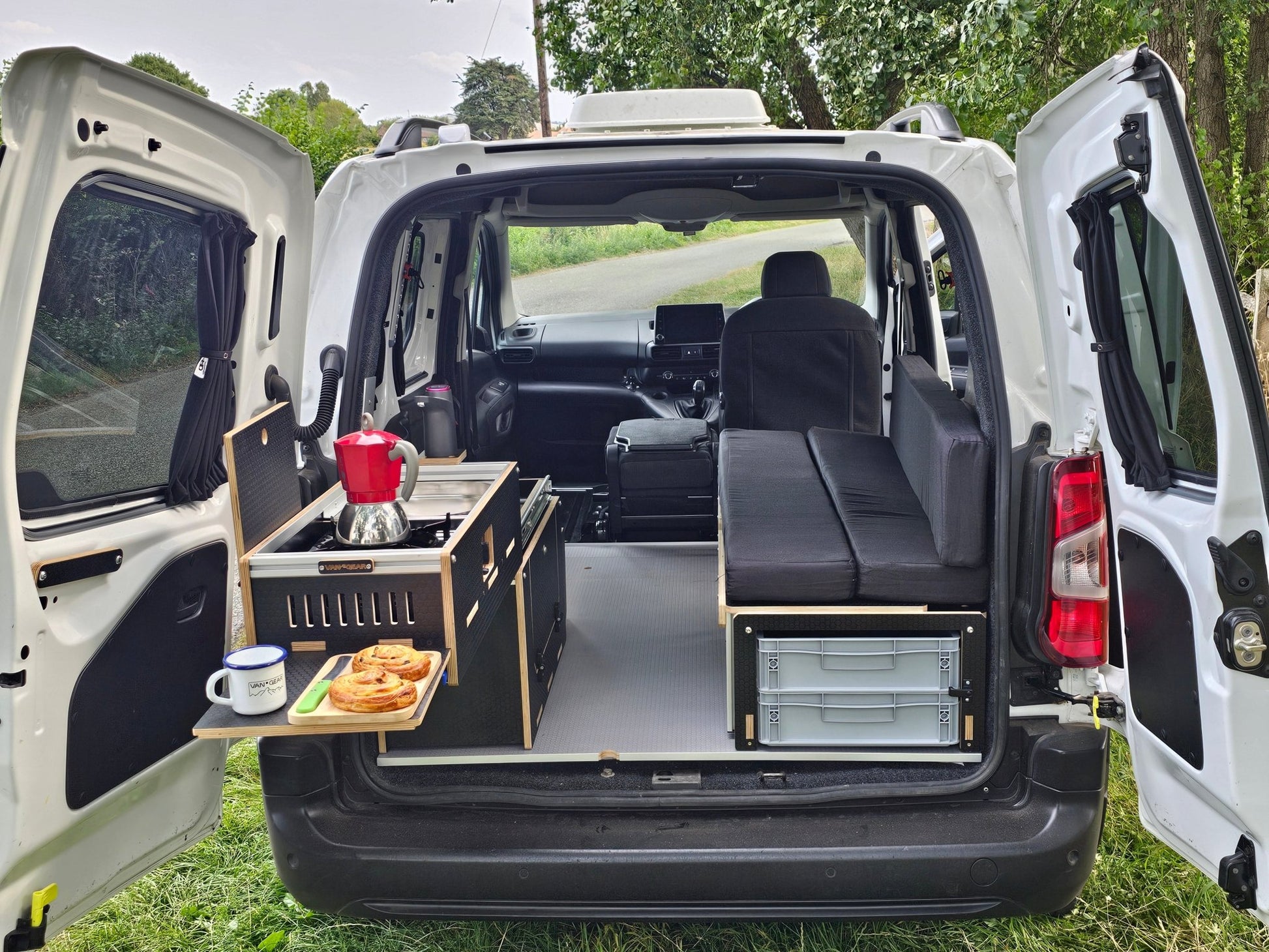 Peugeot Partner/Citroen Berlingo Compact - Bed 1.1 by Vangear - campervan bed (SWB L1) - Vangear UK