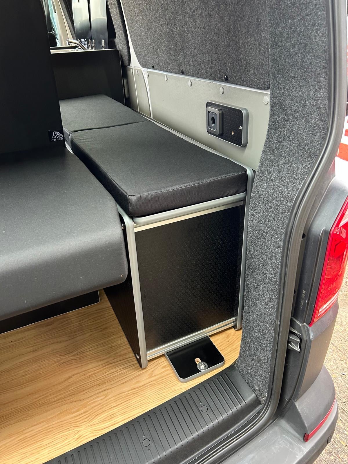 Vangear side blanket box (short box) - Vangear UK