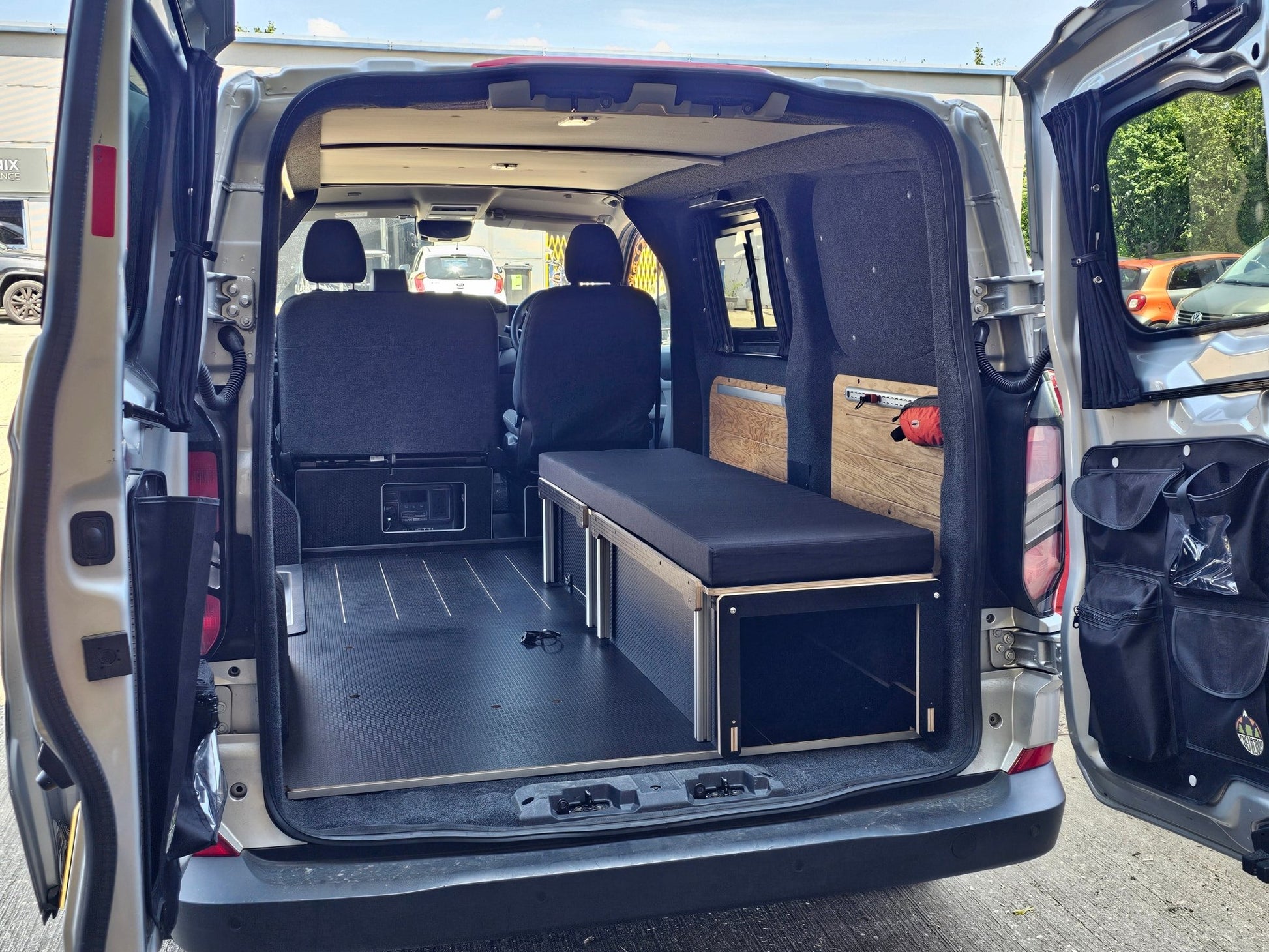 Vangear VolkswagenT7 Transporter-Ford Custom-Bed SWB (bed only) - Vangear UK