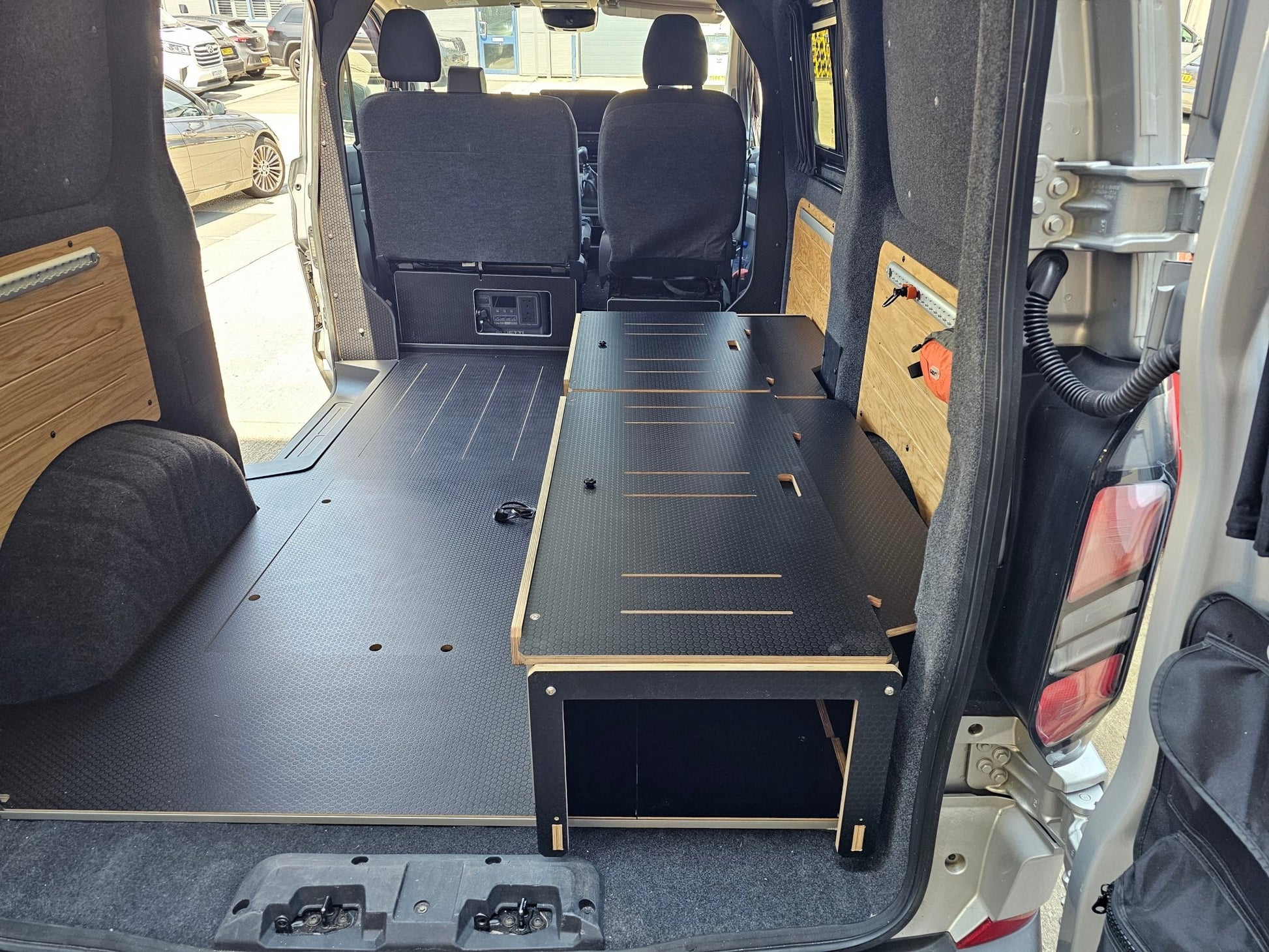 Vangear VolkswagenT7 Transporter-Ford Custom-Bed SWB (bed only) - Vangear UK
