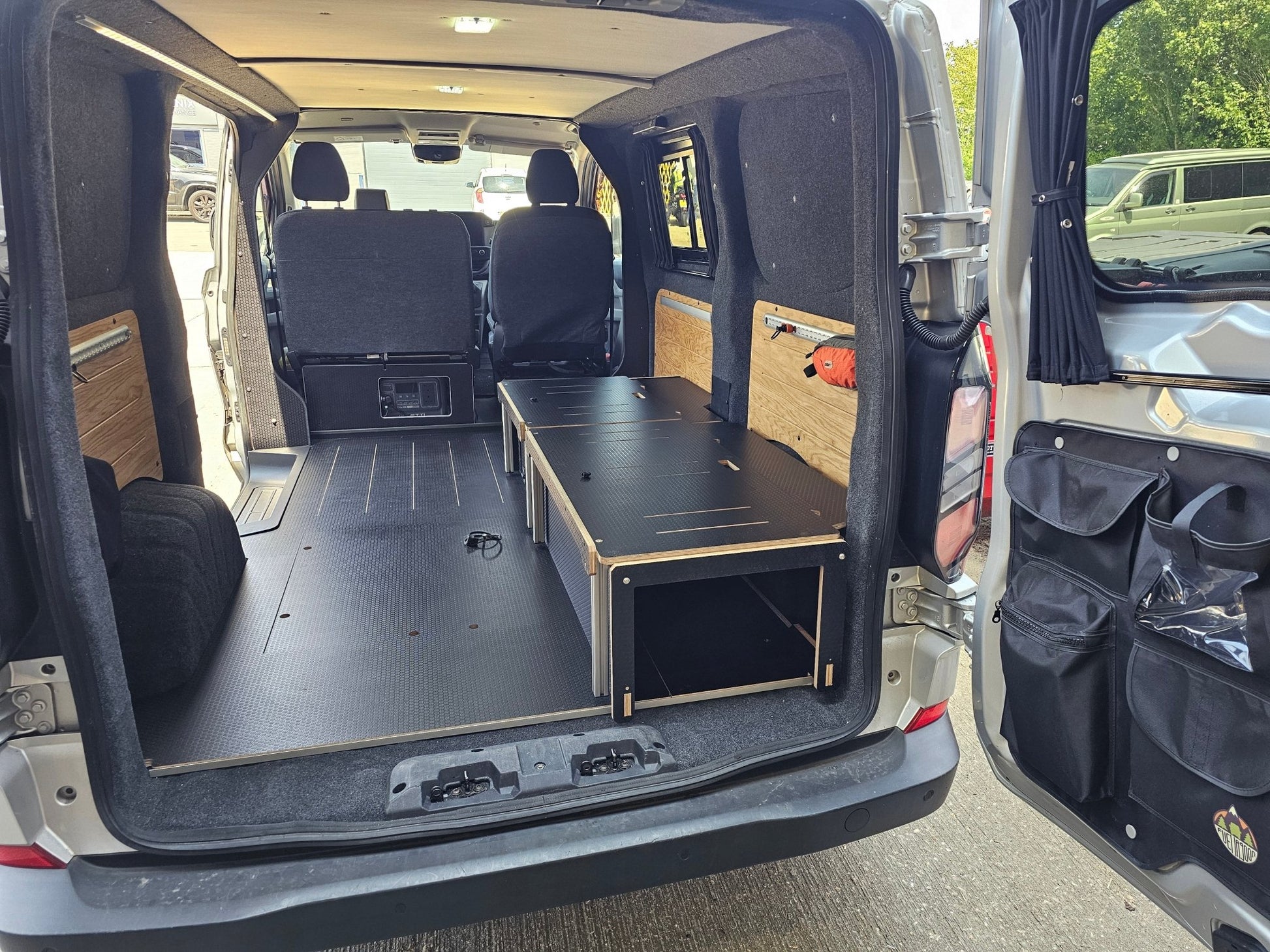 Vangear VolkswagenT7 Transporter-Ford Custom-Bed SWB (bed only) - Vangear UK