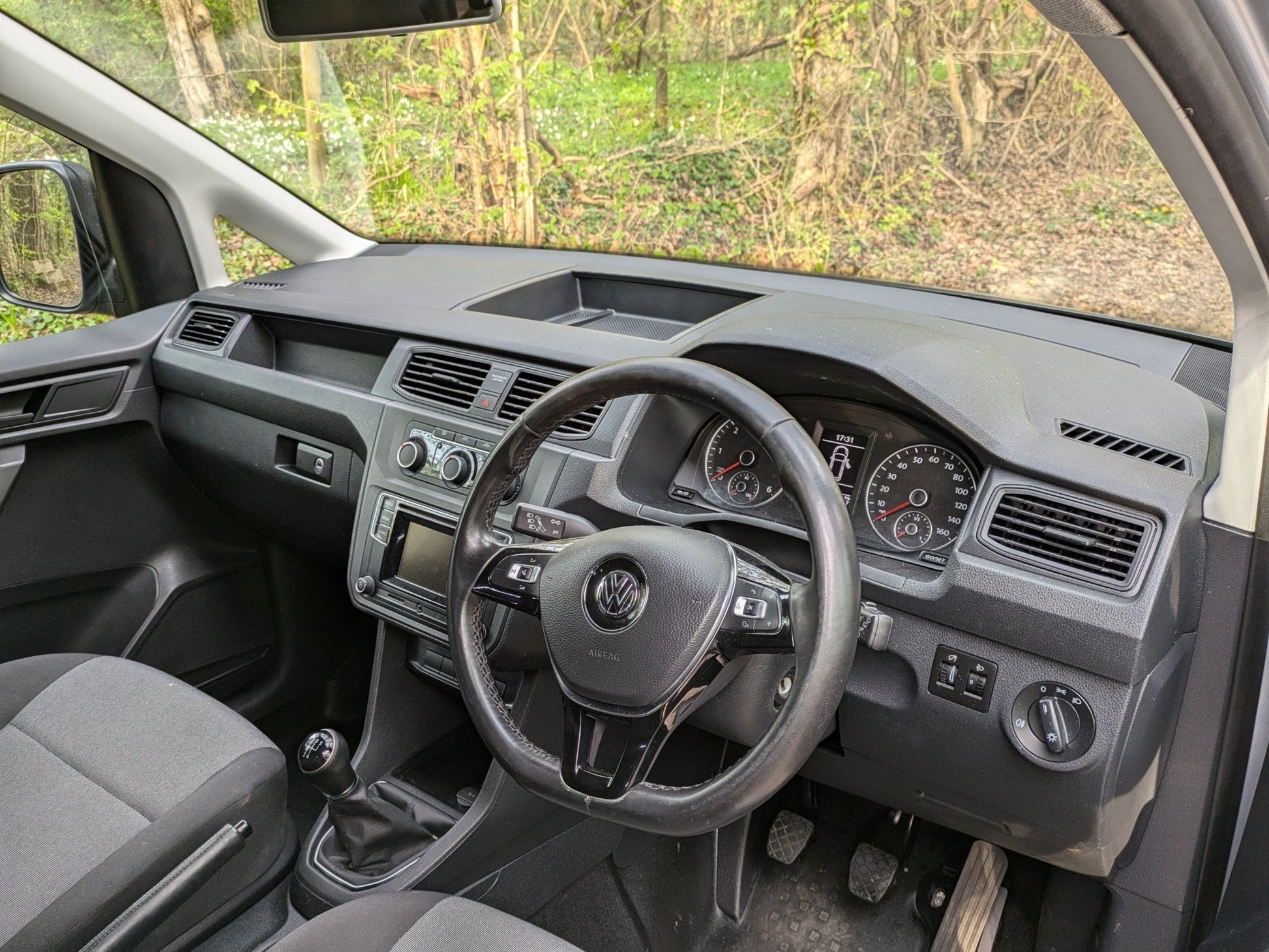 Volkswagen 2019 Caddy Campervan with a Vangear "CLUB" conversion. - Vangear UK