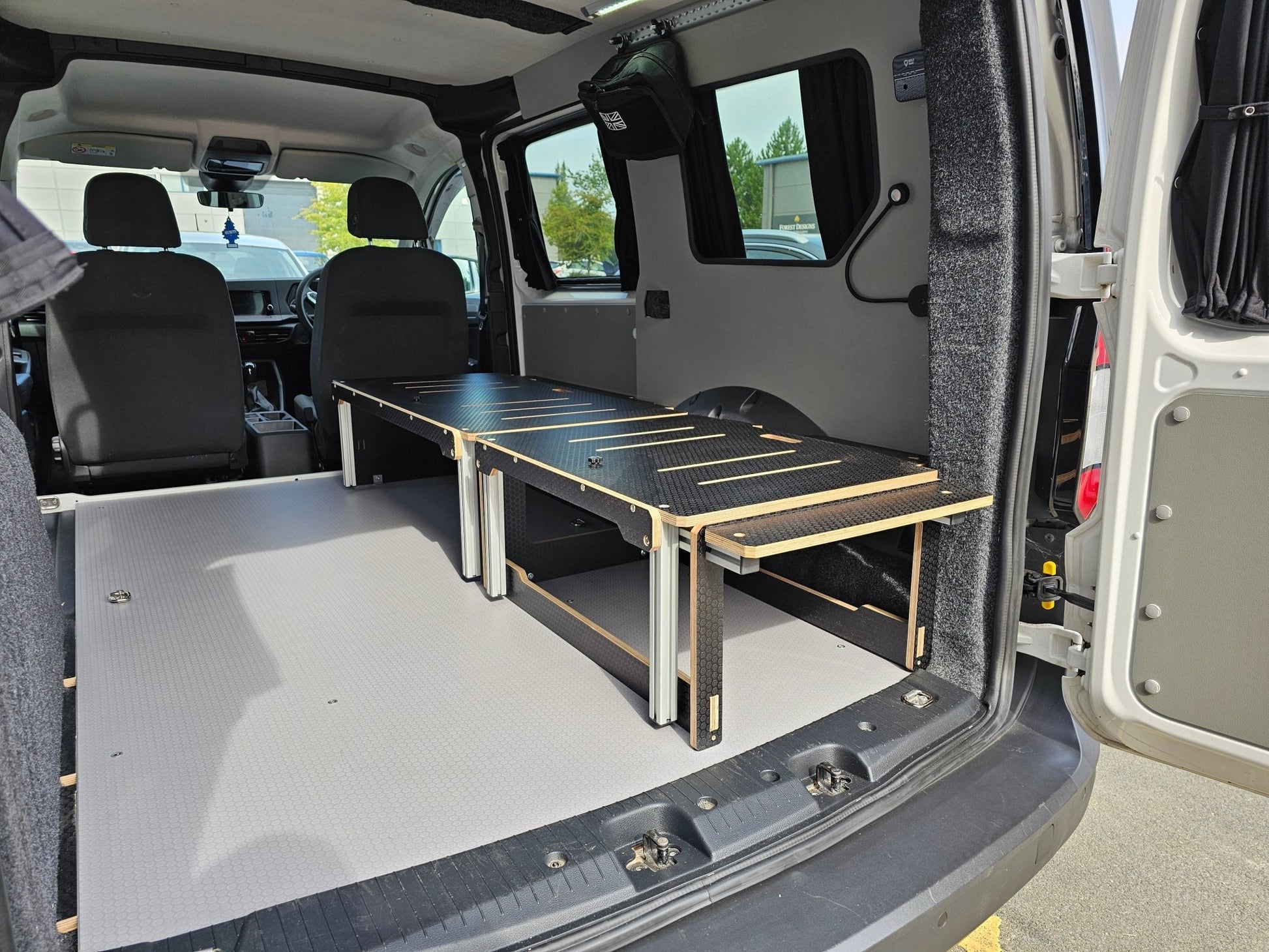 Volkswagen Caddy Maxi mk5 Compact - Bed by Vangear - campervan bed - Vangear UK