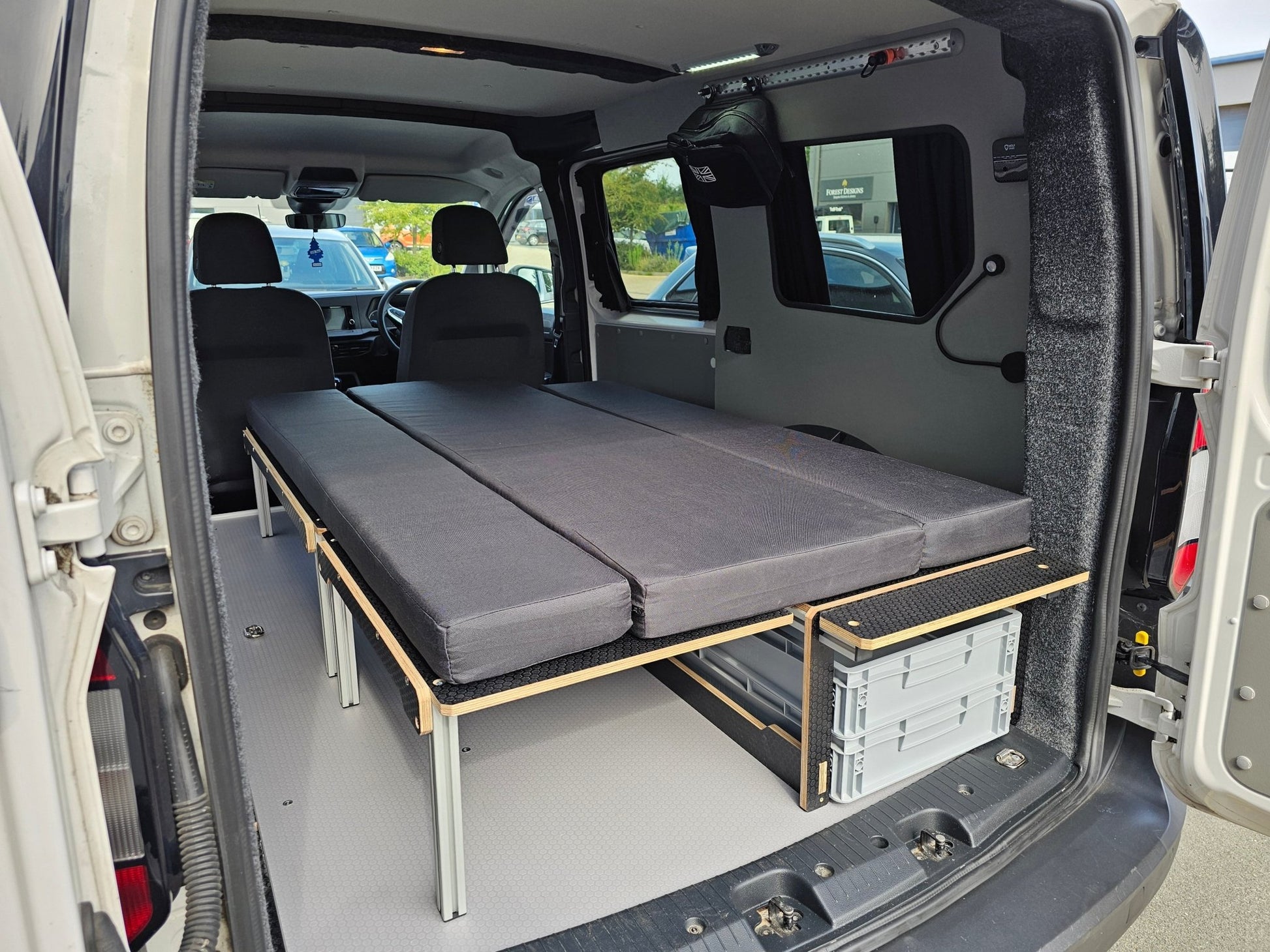 Volkswagen Caddy Maxi mk5 Compact - Bed by Vangear - campervan bed - Vangear UK