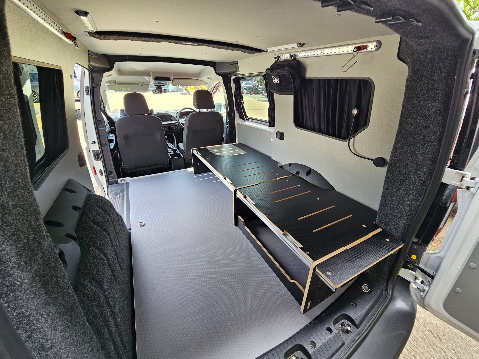 Volkswagen Caddy Maxi mk5 Compact - Bed by Vangear - campervan bed - Vangear UK