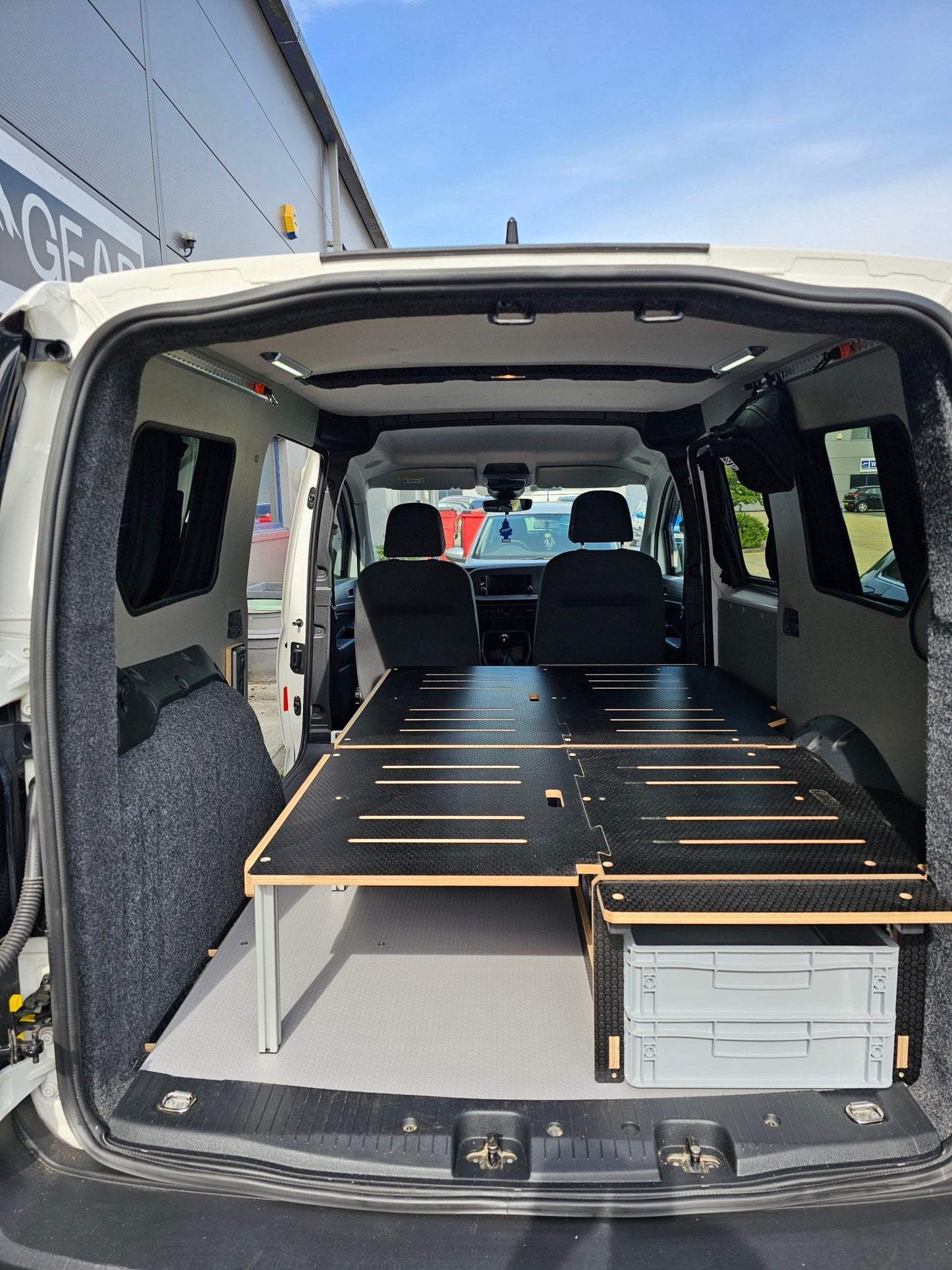 Volkswagen Caddy Maxi mk5 Compact - Bed by Vangear - campervan bed - Vangear UK
